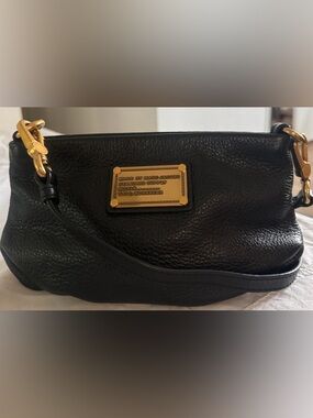 Marc by Marc Jacobs Black Leather Shoulder Bag with Gold Plaque classic Q Percy